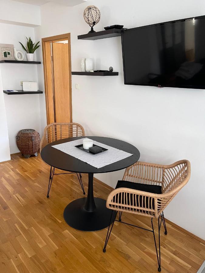The Back Flat Apartment Split Bagian luar foto